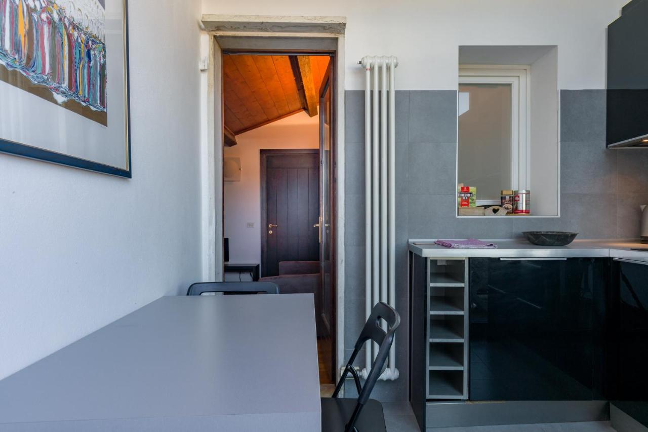 Central Apartment Behind The Arena Werona Zewnętrze zdjęcie
